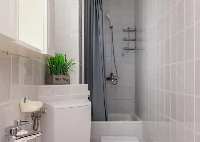 Main Square - Lloyd *