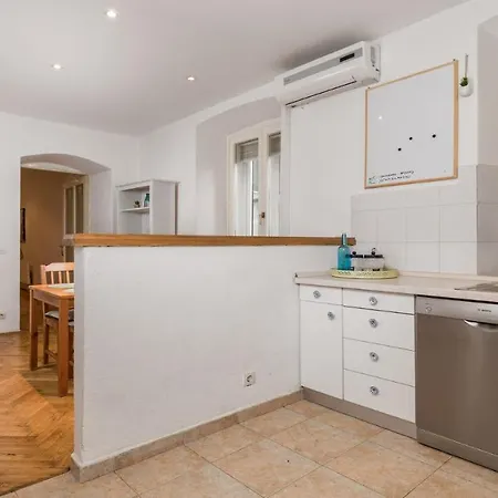 Apartamento Main Square - Lloyd