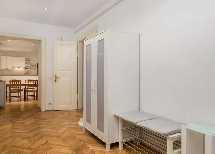 Apartment Main Square - Lloyd